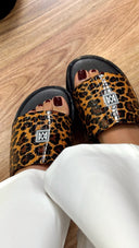 SANDALIA MARTINA ANIMAL PRINT