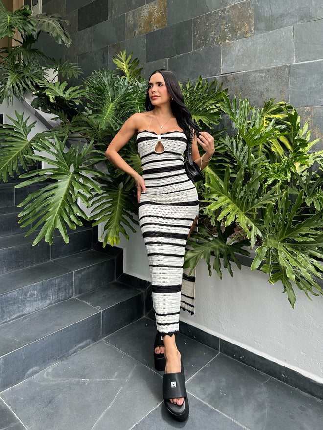 VESTIDO  EMILY BLACO x NEGRO